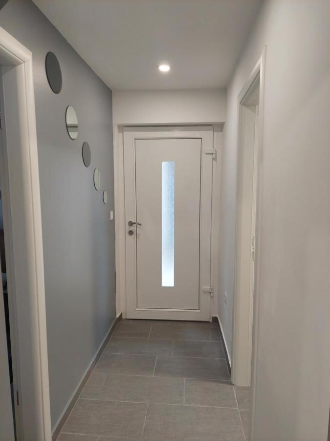 Apartman Karla 亚德里亚 外观 照片