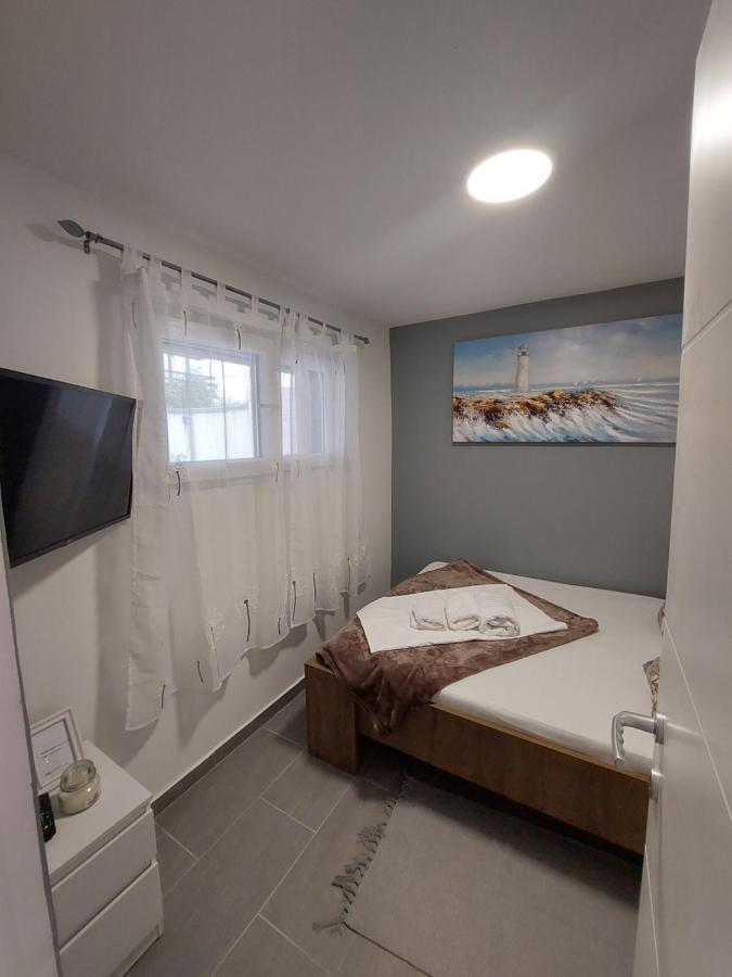 Apartman Karla 亚德里亚 外观 照片
